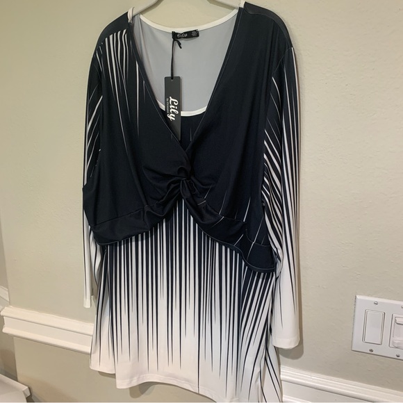 Lilly stretch top new with tags - Picture 3 of 11